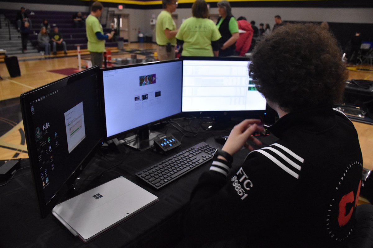 robotics_c4's tweet photo. Fast Fact: Josh is an avid filmmaker and knows a lot about live streaming. #fastfact #c4 #robotics #omgrobots #ftc #first https://t.co/rVe9ikLlwy