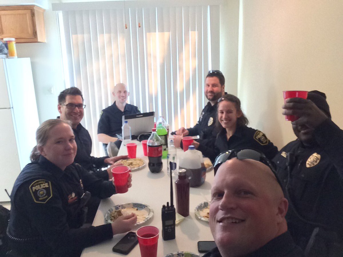 CPDScottCoMo's tweet photo. Today the Outreach Unit had our Friendsgiving dinner and discussed our future plans in our neighborhoods. #communitypolicing https://t.co/NFkcC4lvoC