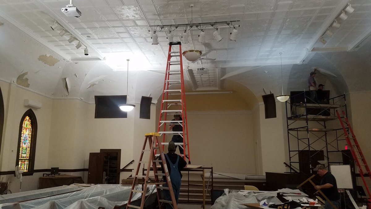 BatPastor's tweet photo. One of these things is not like the other. One is brighter. Much, much brighter. All of them combined? Wow.

#CBCBrewer #Renovations https://t.co/fOYKoS8Ees