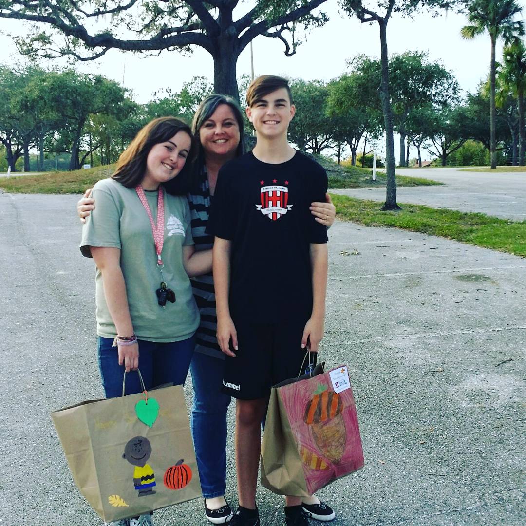 CoachandPuma's tweet photo. Favorite Thanksgiving tradition! Great opportunity to help @VISTELakeland deliver 1700 meals to seniors in our community who may otherwise be alone.#EmbraceGiving #thanksLIVING https://t.co/Fx6QpY8JNo