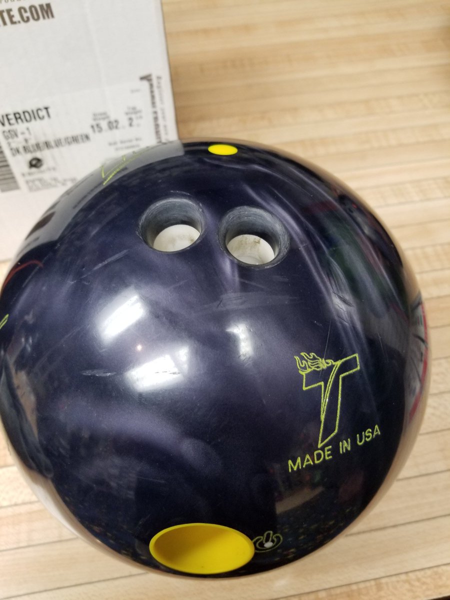 MichiganMatt79's tweet photo. @TrackBowling absolutely amazing. 70°×4.5×35°  1,2 punch for every bag. https://t.co/d0jkK1VInq