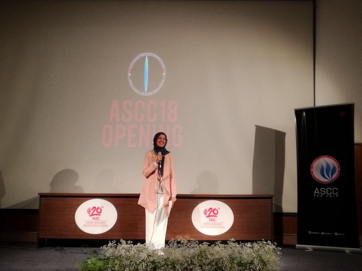 DanaHafez's tweet photo. Proud of myself, proud of what I’ve been .. Without you, I wouldn’t have made it, thank you my mentor 💛 @MoRo_MOH
#MediaSubHead
#ASCC18Opening https://t.co/zrcA6xL6Wx