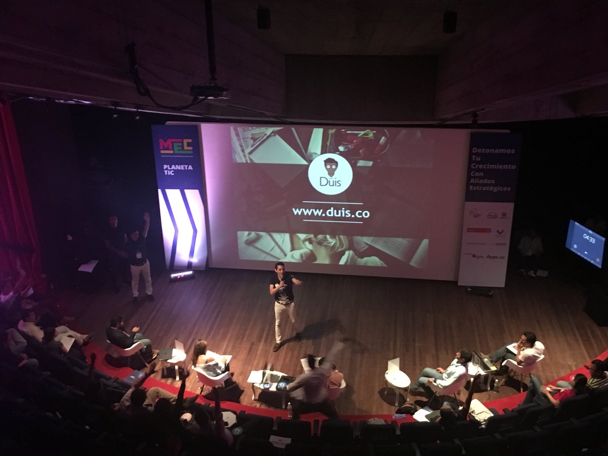 AppscoCali's tweet photo. Duis, presenta su pitch en el #DemoDay, conecta monitores con estudiantes para que logren ganar sus materias en la universidad. https://t.co/vs7h7xW9YV