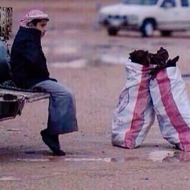 M_saakran's tweet photo. بردان ويبيع الدفا
من صبح.. جفنه ما غفا
راكب على الحوض القديم
إلى مشا ساعه.. طفا 💔 https://t.co/yJxQi7tRqs