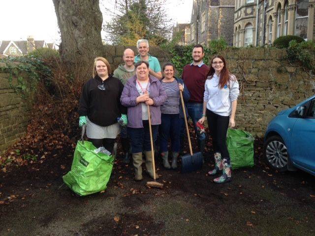 ClevedonCC's tweet photo. A big thank you to the team from Agilysis from all of us at Clevedon Community Centre for their hard work yesterday in helping clear the front of the building. Much appreciated.

Agilisys work in partnership with North Somerset Council... for more visit:!https://t.co/APOSU5HgXZ https://t.co/f0tpSN5liq