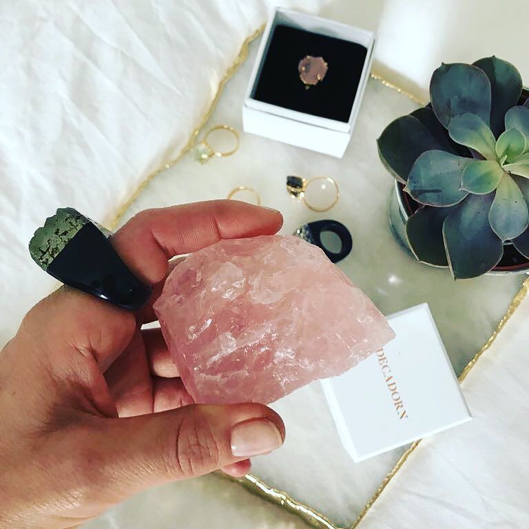 Decadorn's tweet photo. Give with an open heart the gift of rose quartz. It restores trust and harmony and encourages unconditional love. Creating deeper feelings of peace 💕 .
.
#giftsoflove #rosequartz #love #rockgeek #thanksgiving #sustainablejewelry #ringsofinstagram #jewelrylover https://t.co/1hMOQmbrA2