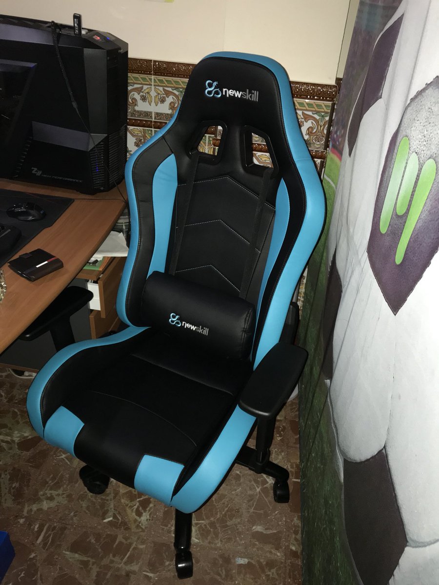 DarioTenis11's tweet photo. Un regalo de mano de @Almuuporras con la ayuda de @newskill_ES  Muchas gracias, muy buen producto y de calidad 👍🏻🤤 https://t.co/0tD1zFRMHU