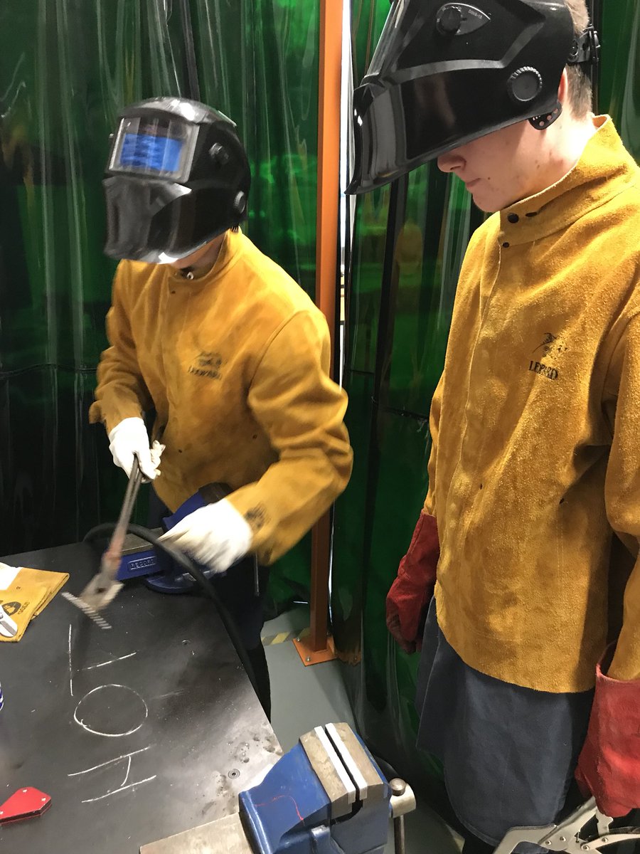 HarrisTechnical's tweet image. Mr Edwards’ Senior Practical Metalwork class are enjoying learning how to weld this week. Unbelievable quality from the pupils!#welding @harrisacdundee @DYW_DA