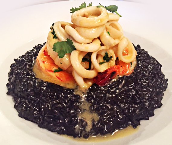SecretoMiami's tweet photo. Our #SquidInk #Risotto topped with #Scallops, #Calamari, and #Shrimp is one amazing #meal!

#Miami #MiamiSeafood #MiamiRestaurant #MiamiFoodie #MiamiFoodies #MiamiRestaurants #MiamiDinner #MiamiDining #DineMiami #MiamiDinner #DinnerInMiami #MiamiTaste #TasteMiami #EatingMiami https://t.co/kdDmABDfJt