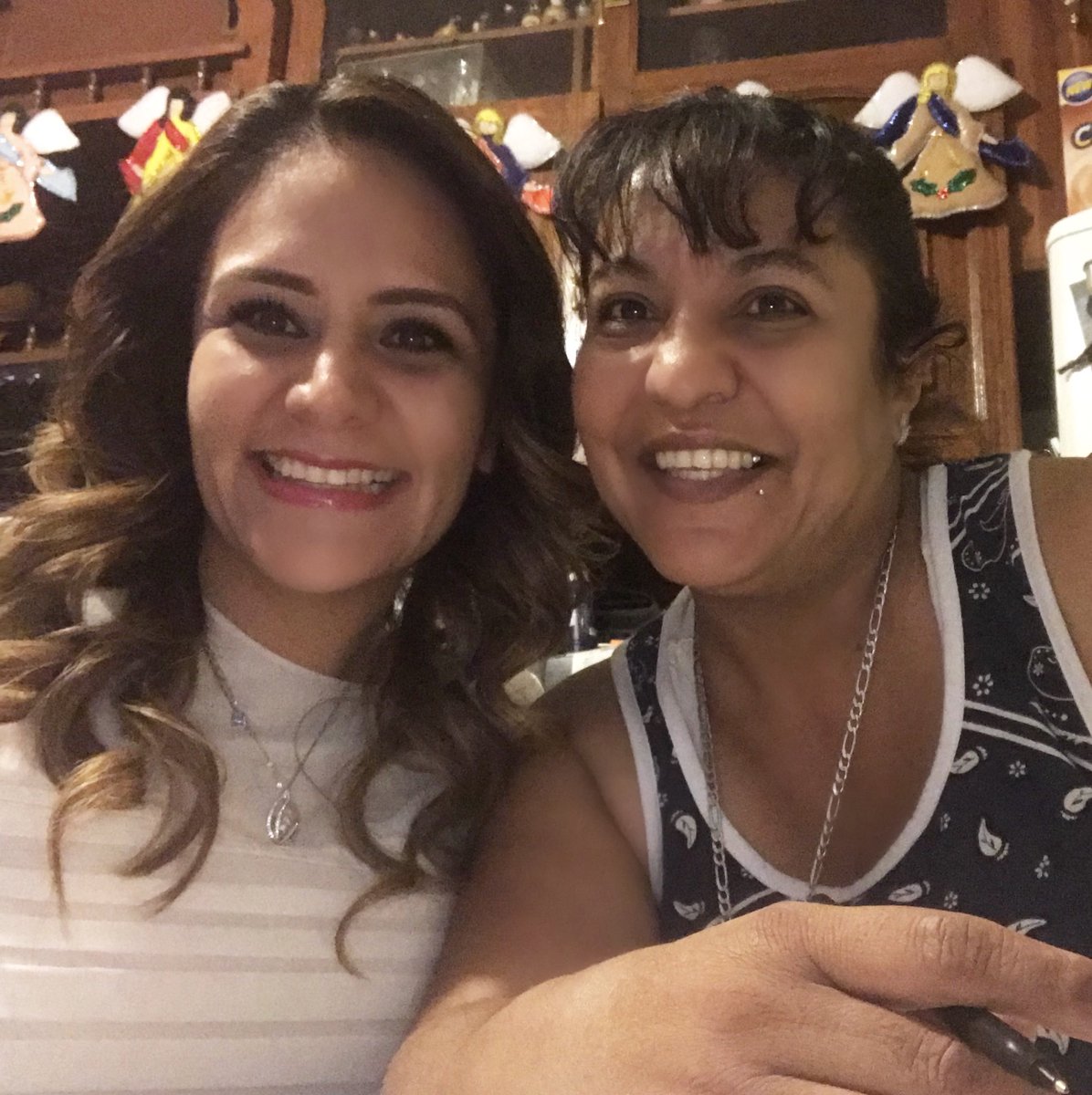 ChuleTrejo's tweet photo. #identidadPRI hoy en el municipio de #Querétaro #SomosPRI  #PRI Gracias Normita por tu desempeño y gran dedicación a este proyecto porque #QuerétaroNosUne https://t.co/3DMCKkIooT