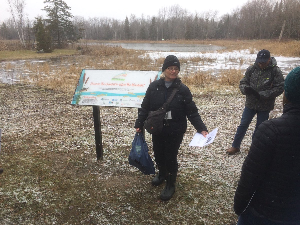 PaulToffoletti's tweet photo. Field trip. Silvia Pedrazzi from Nottawasaga Futures explains restoration of Centennial Pond / Lovers Creek.
#Latornell2017 #Latornell17 https://t.co/UsNzg0Uau5