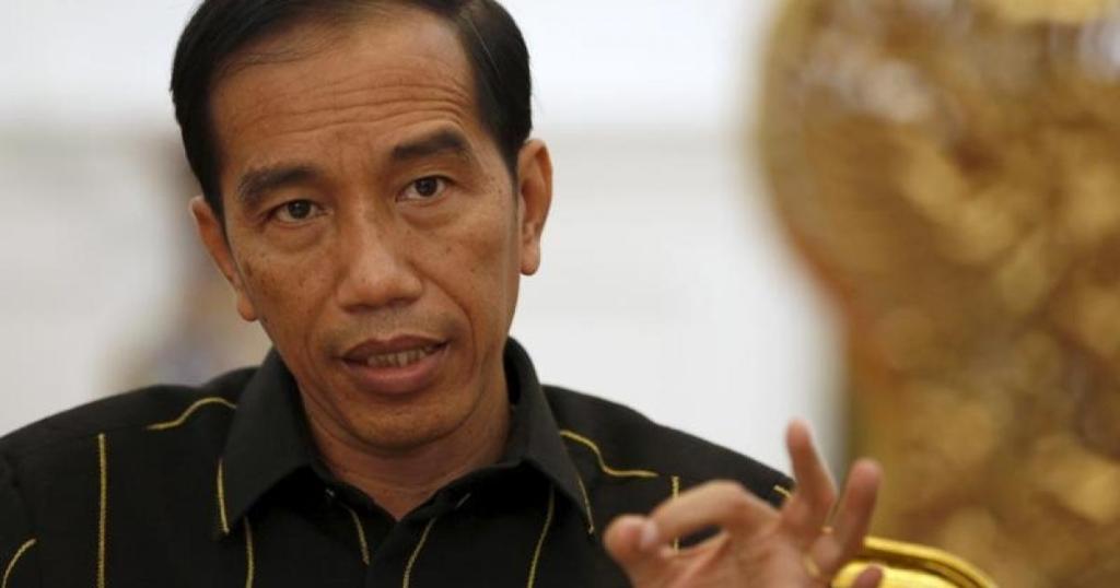 listychan99's tweet photo. Jokowi Mengimbau Untuk WNI di Malaysia Untuk Memiliki Paspor https://t.co/nPQWVM7Hdt https://t.co/dDnNSYws6y