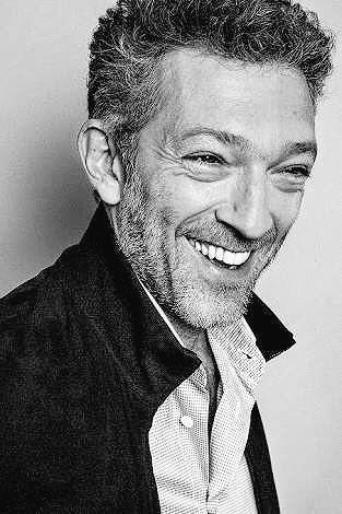 Happy 51st birthday to the Sharp Vincent Cassel. 