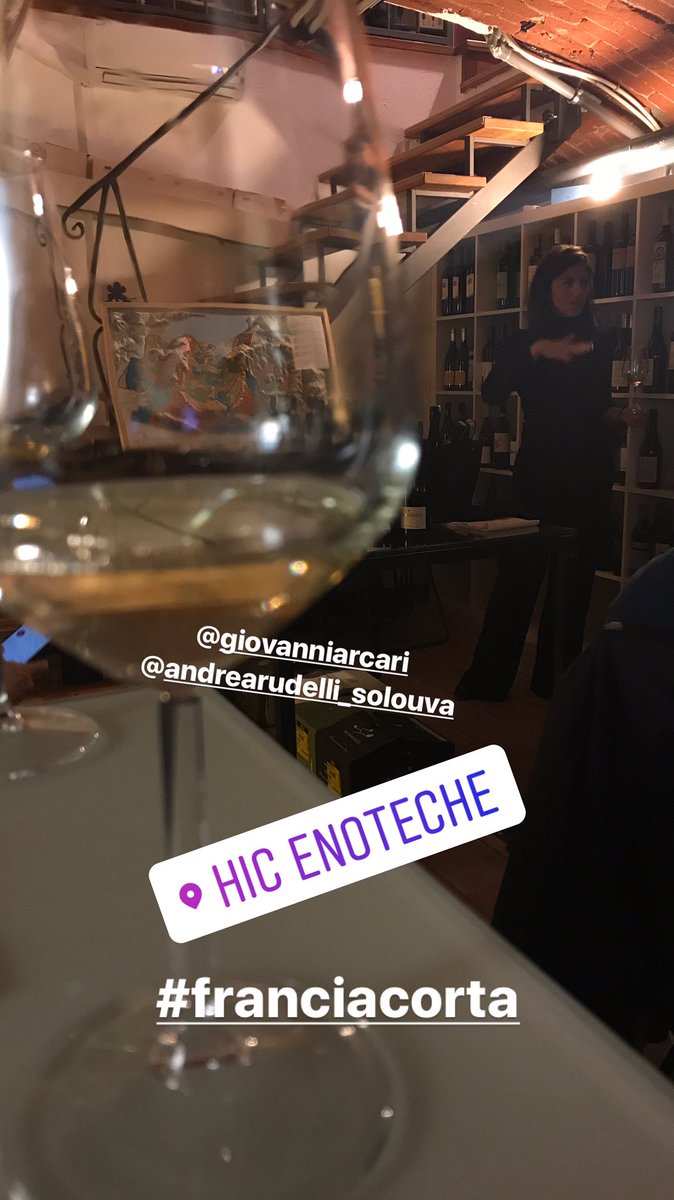 AriannaVianelli's tweet photo. Serata finita da #hicenoteche #milano #franciacorta #arcariedanesi #solouva #tasting me ne vado soddisfatta e con due panettoni #infermentum https://t.co/C3EBzwKSKp