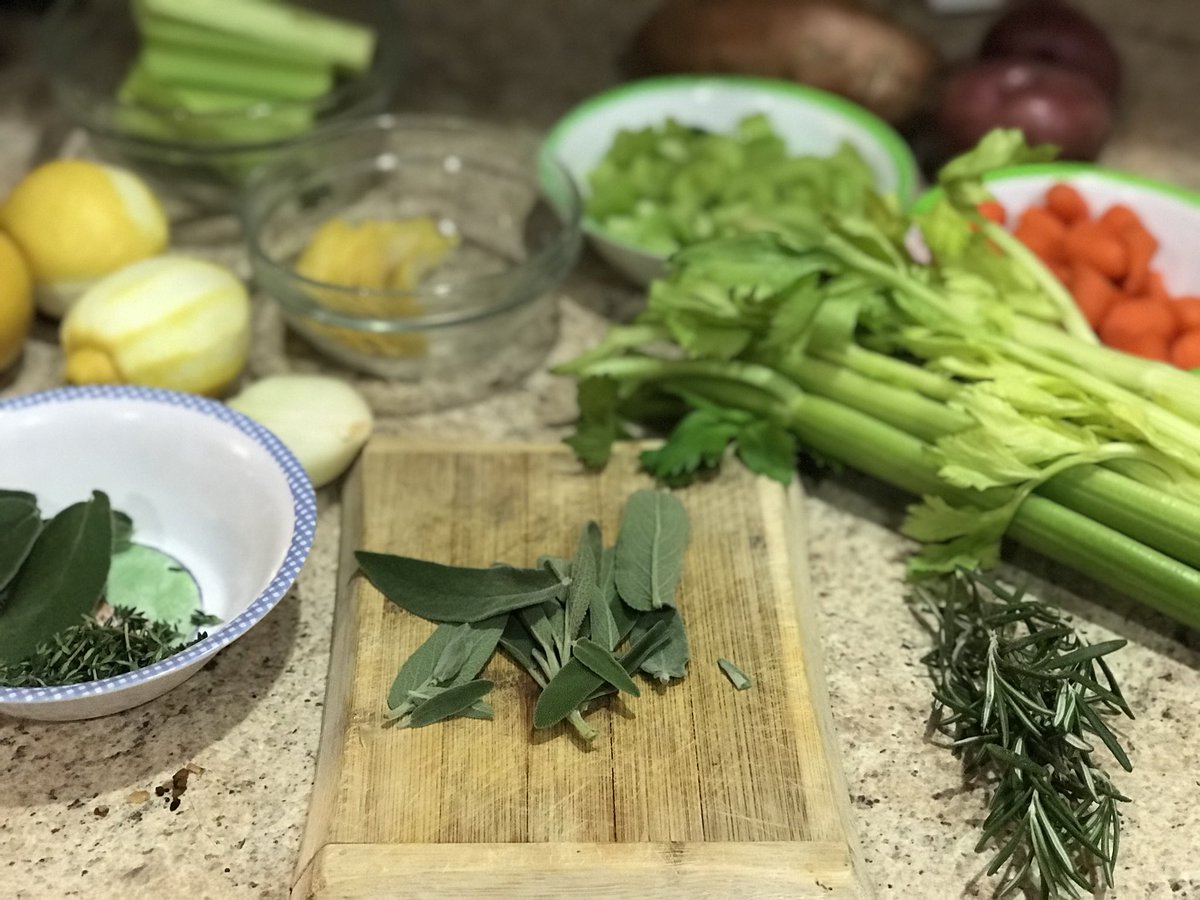 EricOlanowski's tweet photo. If you know me, you know I train all your for ONE day. Thanksgiving. About to get #ChefDup https://t.co/habNh9Rses