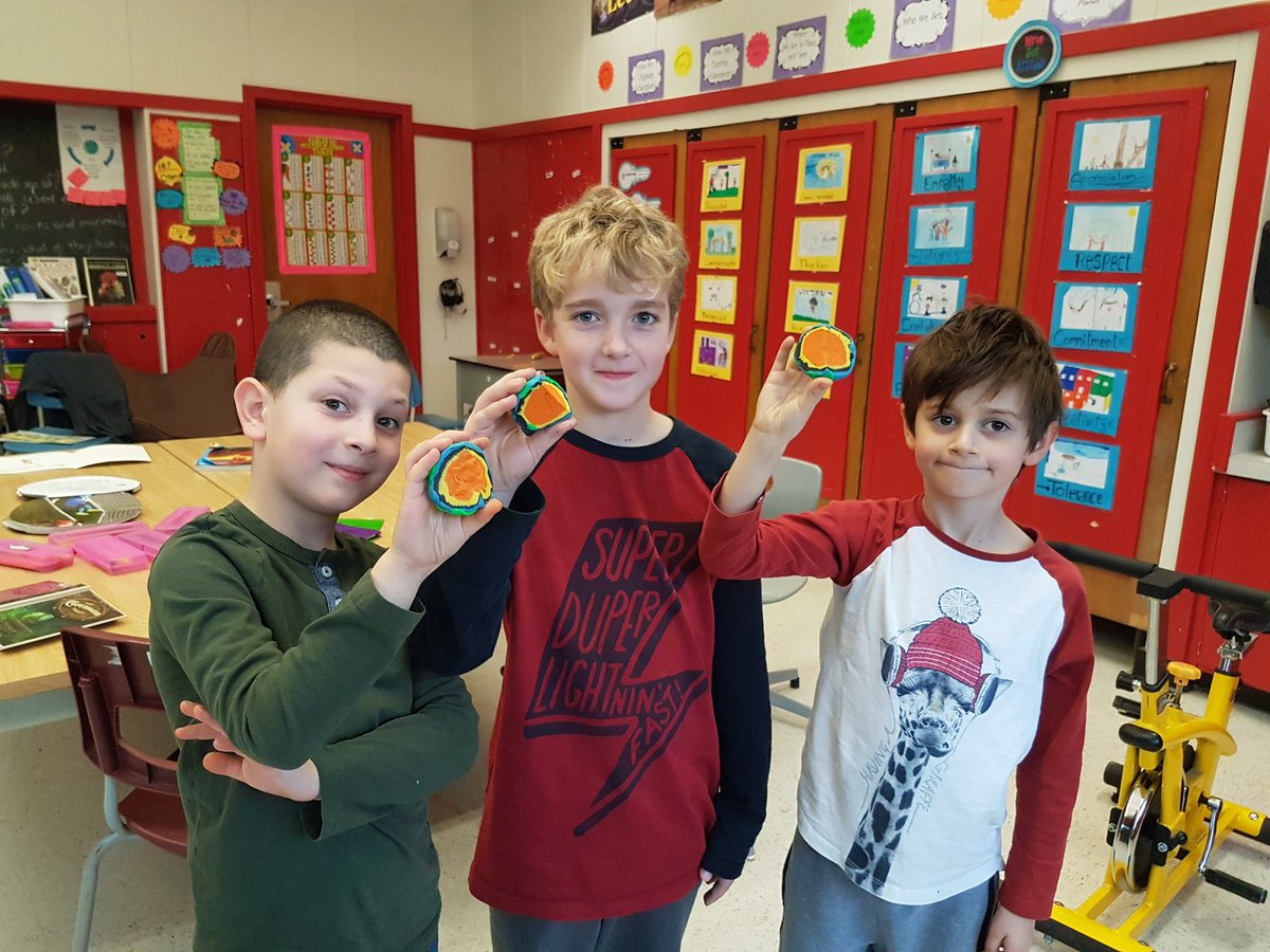 M_Tubbeh's tweet photo. Rocks and Minerals unit grade 3... #IBPYP   #layersoftheEarth  @clearpointelem @rchuawilson https://t.co/v8uoUHsaDG