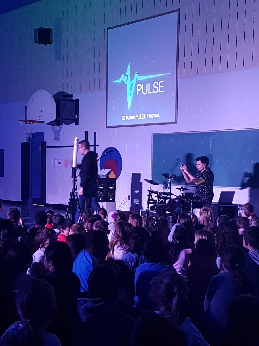 Such an amazing experience at today's @BeThePulse_ Retreat. Thanks @janmulvihill and <a href="/OttCatholicSB/">Ottawa Catholic School Board</a> for arranging such an inspiring day for our students. @KateriOttawa #senttobethegoodnews #knowgod #lovegod #servegod