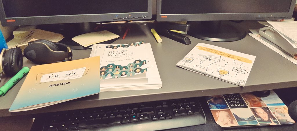 kbrenn83's tweet photo. Unpacking #TESS17 &amp; gearing up for our PechaKucha debrief to the team! @Sarah_Bo_Bera https://t.co/tJSRc9LKlg