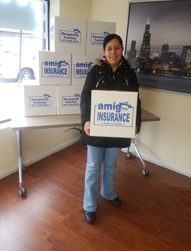 SegurosAmigo's tweet photo. En Amigo Insurance nuestros clientes siempre son lo primero. Este año hemos continuado nuestro programa "Devolviendo" donando despensa de alimentos a nuestros clients. ¡De nuestras familias a las suyas, tengan un Feliz Día de Acción de Gracias! #HappyThanksgiving #AmigoInsurance https://t.co/AZVRGcUGYW