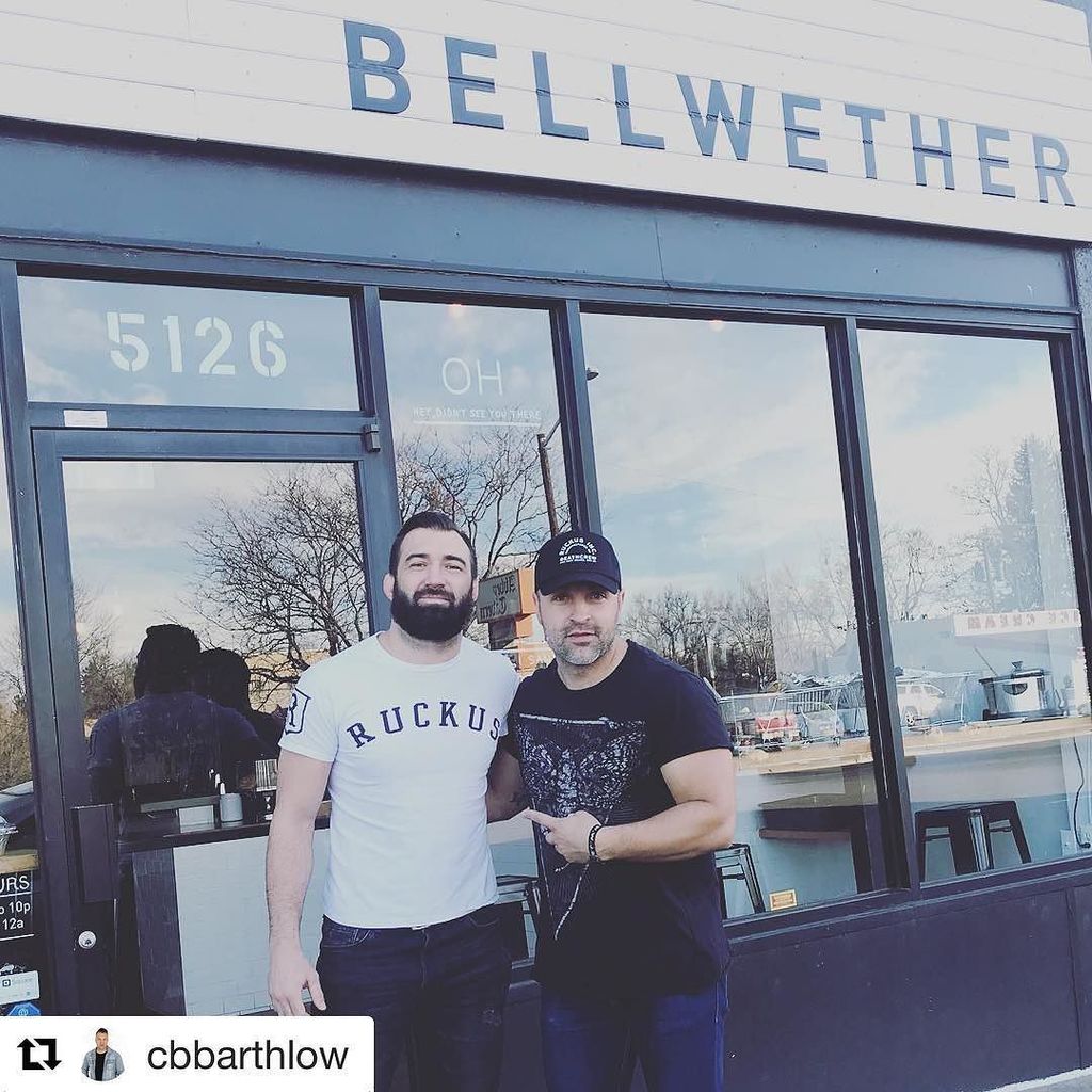 Thankful 🙏🏼🖤
#Repost @cbbarthlow (<a href="/get_repost/">Repost</a>)
・・・
Ahhh yeah, I got to spend the day delivering turkey dinners with my boy @peterstraubmma as part of @bellwetherclub’s annual pre-thanksgiving outreach. 
Big ups to <a href="/joshua_schmitz/">Joshua Schmitz</a> for his leadersh… ift.tt/2iIk4ap