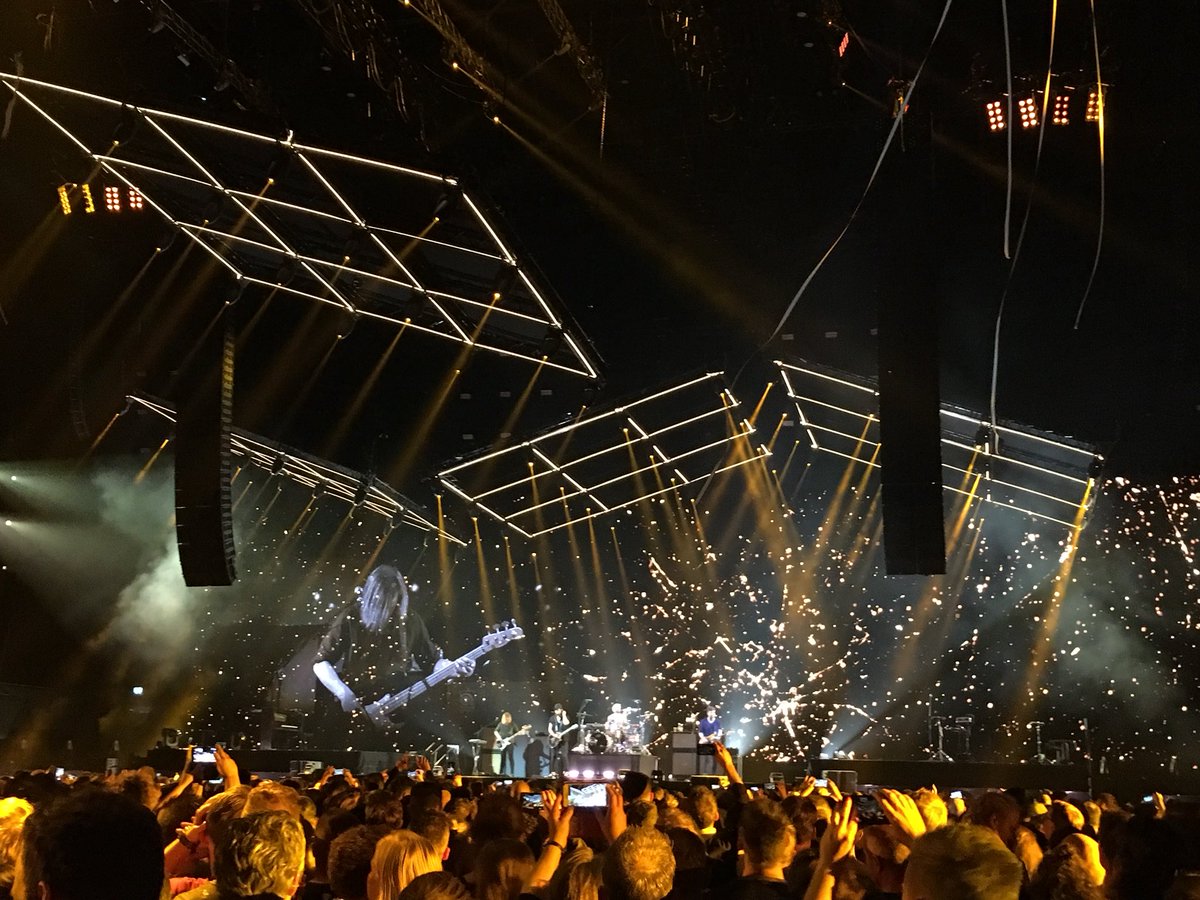 vdzande's tweet photo. Wat een feest bij @kensingtonband @ZiggoDome ! https://t.co/NGiXyUjMDA