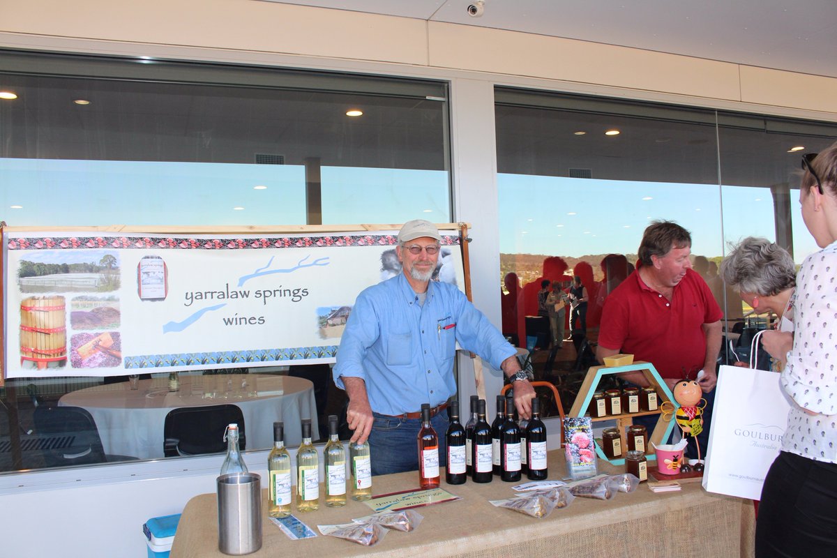 RDASI's tweet photo. We had a great night on Tuesday celebrating the very first Ag Day, with over 100 guests attending the event.
Special thank you again to our local member @AngusTaylorMP for opening the event, our sponsors, local produce stalls and guest speakers. Check out some of the photos! https://t.co/acYKBbqxAe