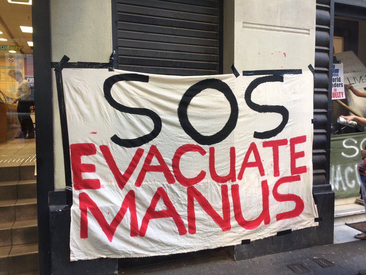 gayedemanuele's tweet photo. Witnesses needed now! Cops are deciding who they will let in and under what circumstances they arrive at #solidarity #manus #nauru barricade Liberal party HQ 104 Exhibition St #melbourne #narrm #SOSManus #disrupt2017 https://t.co/zgx8yae7Af