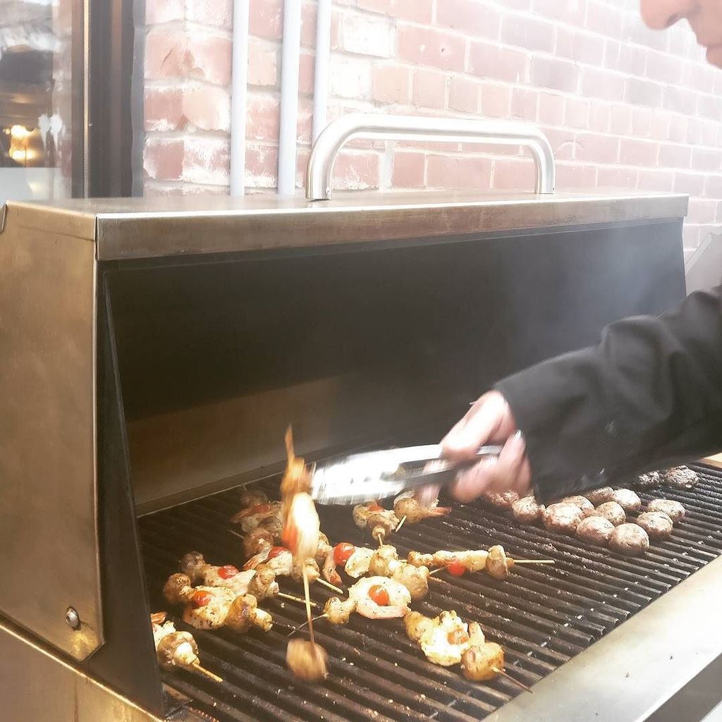 theroaminglife's tweet photo. Grand opening of the #LibertyVillage location of @paramountfinefoodsofficial! More pics: https://t.co/mDAvlk971t #grandopening #restaurant #food #foodporn #mediterraneanfood #grill #bbq #Instagram https://t.co/24L5iW8tBa