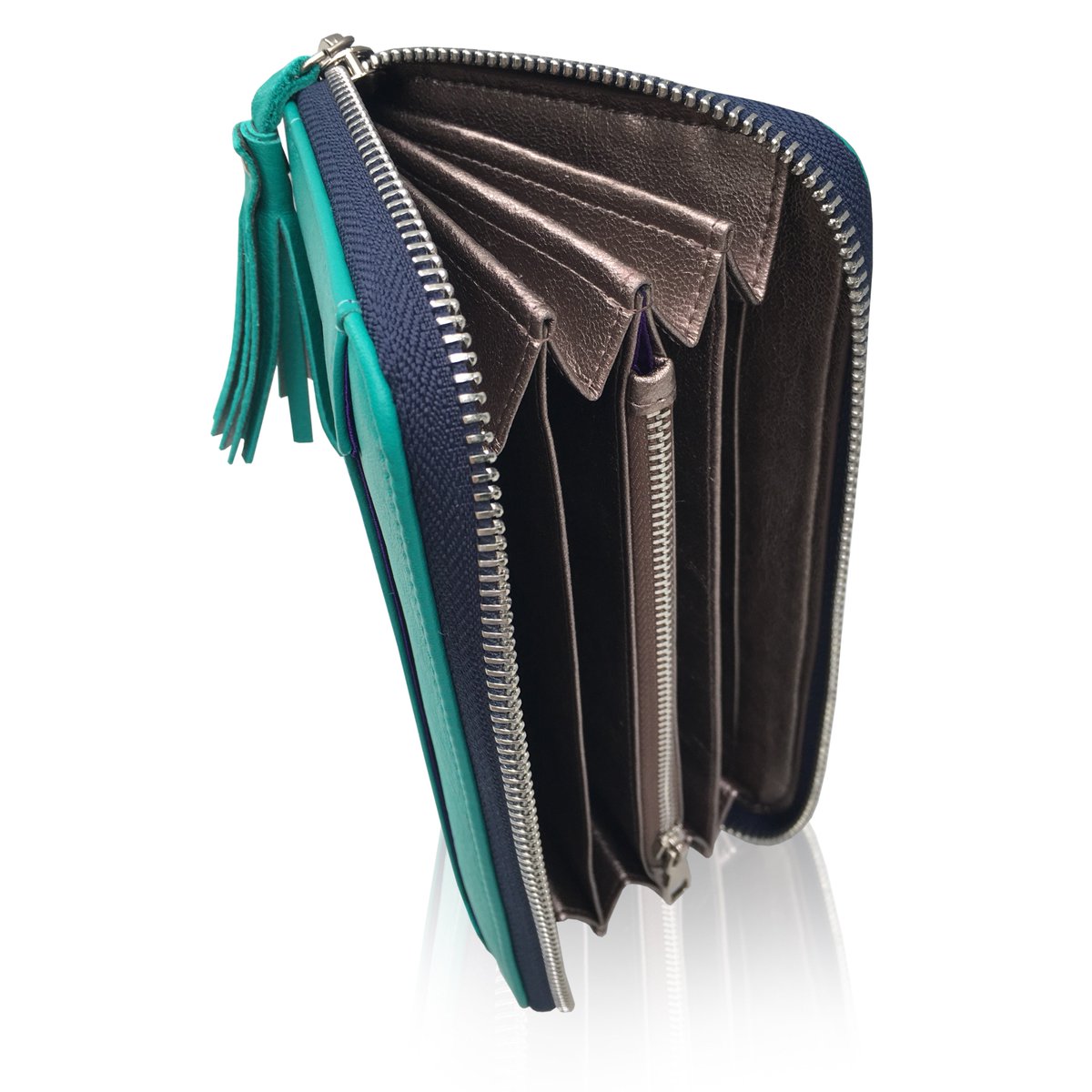 DestiSaint's tweet photo. These gorgeous #leather #wallets in Midnight, Amber and Teal with their contrasting interiors are part of our new Finlay Collection. 
Available from our website, on line with @reebonz @SocietyBoutique @TemplesMarkets or selected retailers.
#travel #accessories #travelwallets https://t.co/5Vfp65zwWN