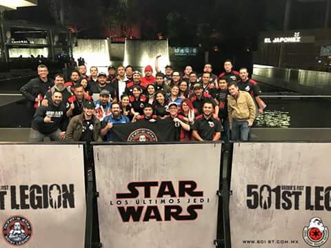rancorhunters's tweet photo. La 501 en la alfombra negra de The Last Jedi. Miembros de la @MexicanGarrison  y @Skull_Garrison , estuvimos presentes en este gran evento! https://t.co/qsvIDbhkkd