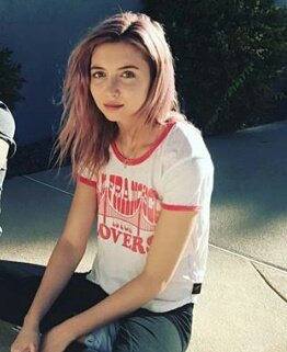 ffamilytwd's tweet photo. Account: @xbadassgirl 
— Sarah Mills.
— Found in Alexandria.

¡Welcome sarah to the family!

#familytwd

¿RT and MG? https://t.co/3y7FBpDIM2