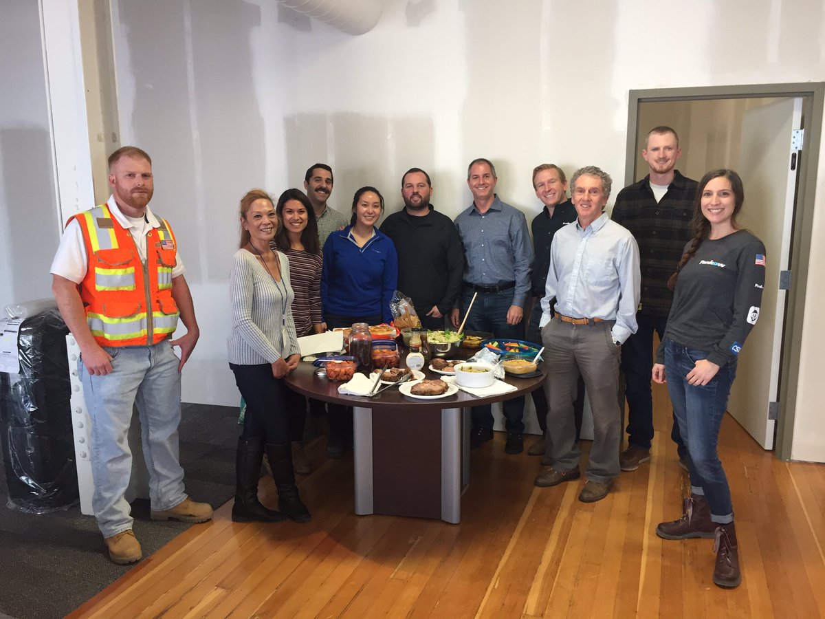 Ellen_Tung's tweet photo. Happy Thanksgiving/jobsite office warming from the 1500 Mission/49 SVN team! @pankowbuilders https://t.co/GCvKSJEu0V