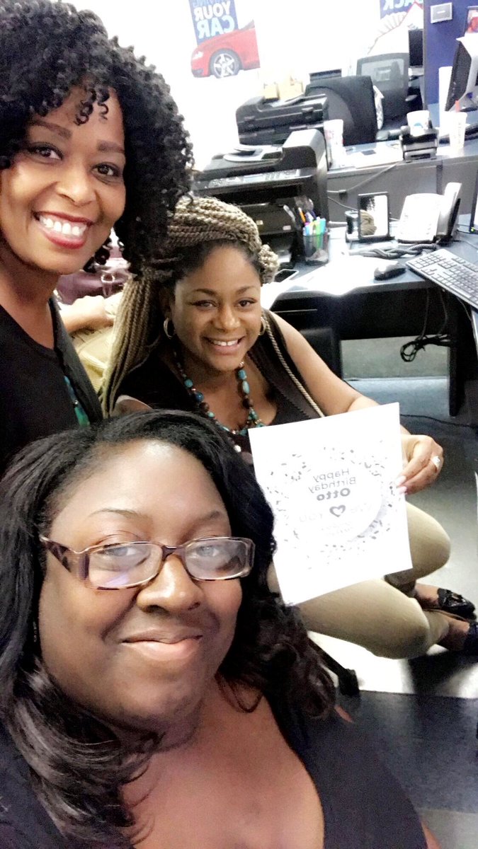 LadyKay29505's tweet photo. HAPPY BIRTHDAY OTTO FROM FLORENCE #2!!!!!! @OBielss #OttoRocks  #TMXFamily https://t.co/TZyQ75Nvux