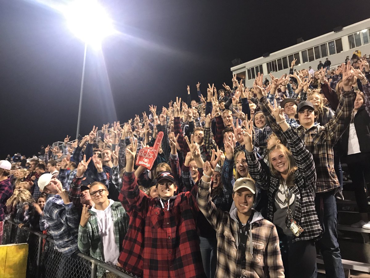 <a href="/CeglarekColson/">Colson Ceglarek</a> and <a href="/nceglarek/">Dr. Nick Ceglarek</a> thanks for chatting with me.  So proud of <a href="/HudsonvilleHS/">Hudsonville HS</a> <a href="/hhs_eagles/">Hudsonville Sports</a> for promoting ✌🏻 tinyurl.com/ydeogflw #peace #hudsonville #bullying #leadership #education