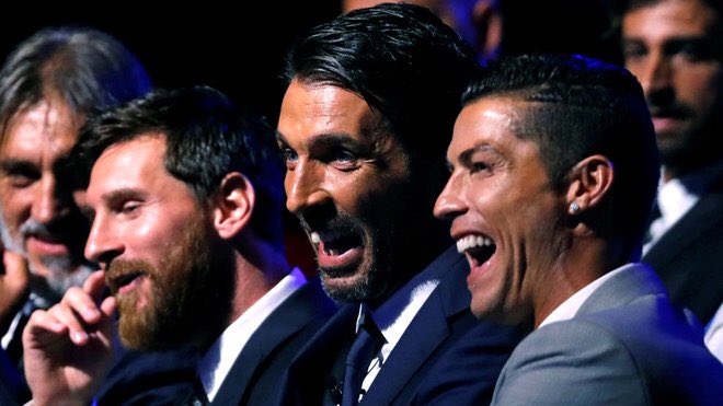 futtmais's tweet photo. Buffon: 39
Ibrahimovic: 36
Casillas: 36
Iniesta: 33
Cristiano: 32
Ramos: 32
Messi: 30

Estamos nos aproximando do fim de uma era. https://t.co/0ut7jDeuMi