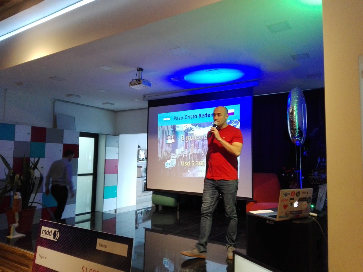 m_belenf's tweet photo. Cierra la sesión de pitch de #MDD2017 gurú andino https://t.co/FwiVnozHEZ