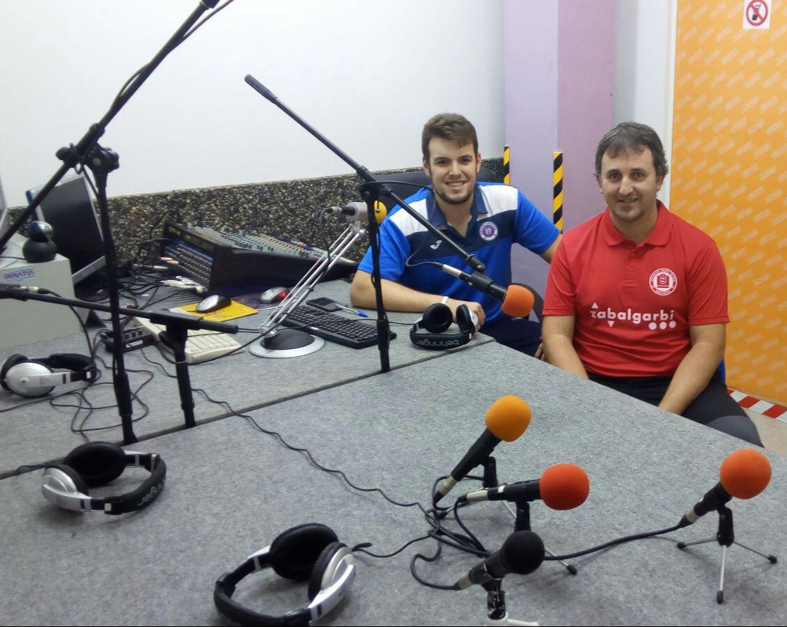 DeporteMorado's tweet photo. Hablamos con el club @itsasalde  en nuestro programa de mañana.
⌚ 21:00
📻 107.5 FM
💻 https://t.co/okmjaYVoVh
@StZ_Irratia https://t.co/Vbhx8i9v7c