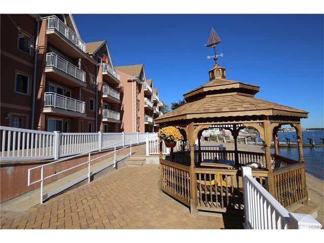 RealtorSans's tweet photo. Amazing 2 bedroom 2 bath water front condo in the Bronx ! Only $669,000 ( Hablo Español ) https://t.co/RIiT9sTH2s