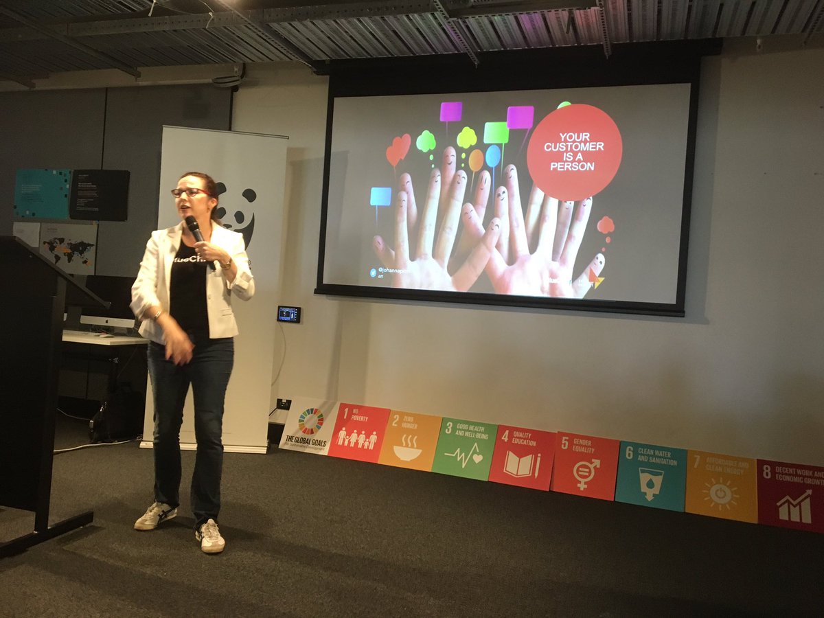 rosathethompson's tweet photo. Explanation of Lean Canvas by @JohannaPitman from @BlueChilliGroup at @WWF #FutureCitiesHackathon https://t.co/48qKxF6U0S