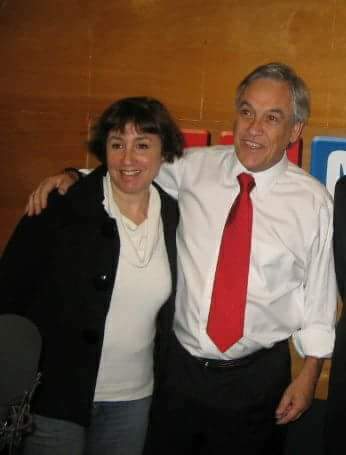 GiorgioJackson's tweet photo. Qué patético el intento de los trolls por confundir al electorado subiendo imágenes cortadas, inventando frases o inventando apocalipsis por whatsapp. Sin importar la postura que uno tenga, la desesperación ya parece de nivel vergüenza ajena, ¿no creen? https://t.co/QWhpMMHMEw
