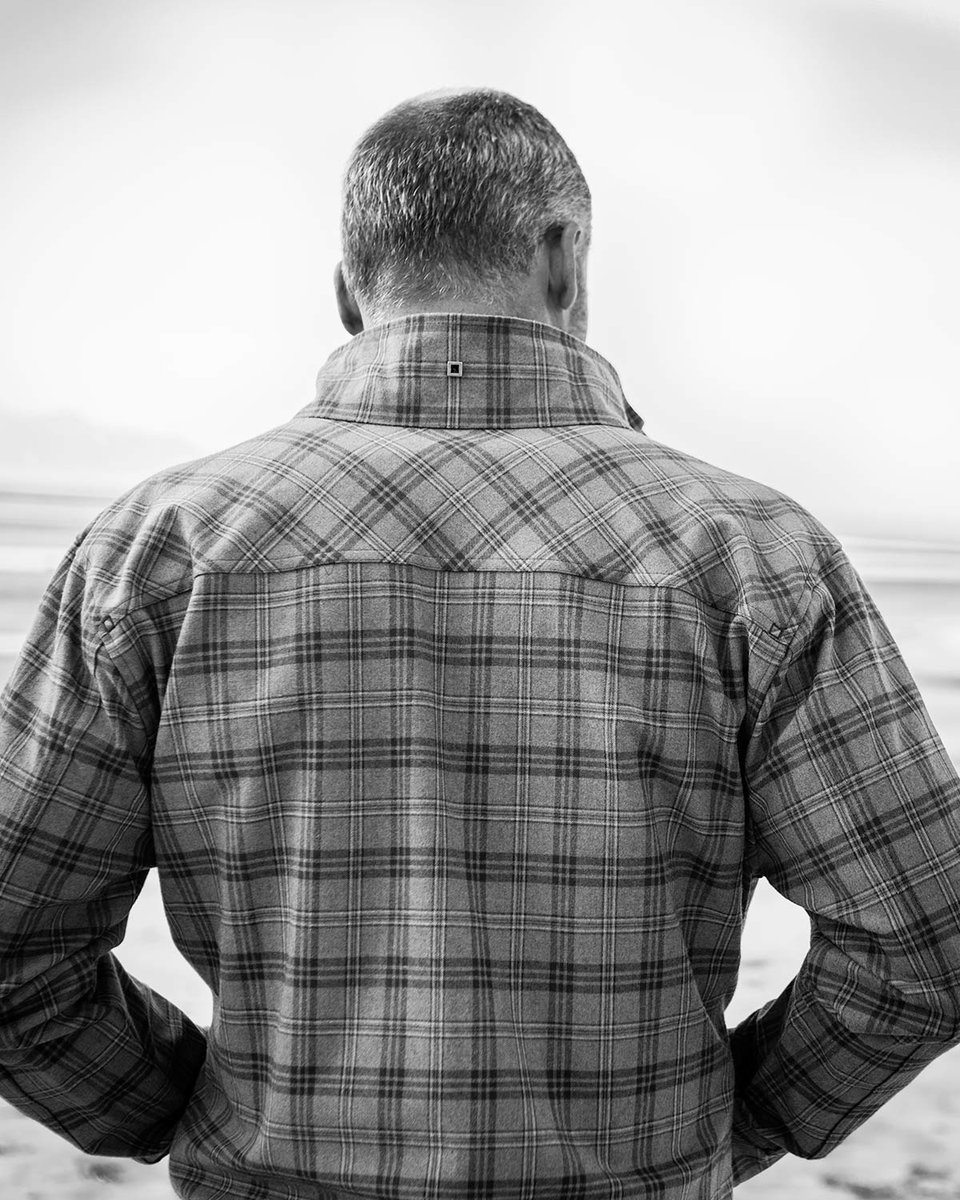 QEDstyle's tweet photo. Your closet is missing one item. The Willard jacket is a fully reversible zip-up that looks even better once you put it on. #menswear #QedStyle https://t.co/9Sbxvpsgcy https://t.co/vRliIS32BL