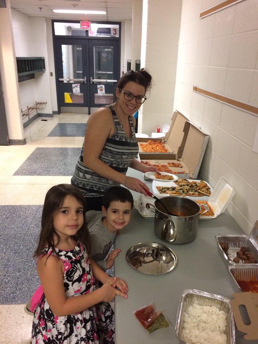 TDSB_SteveB's tweet photo. It’s our Family Potluck Dinner and it’s extremely heart warming to see so many smiles and to hear the laughter. Thanks to our School Council https://t.co/qaiHFfrnrU