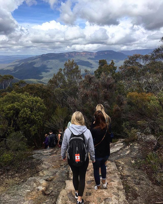 ContikiCanada's tweet photo. Blue Mountains hiking = one of the best things to do outside of Sydney 🌿
📸 gracie_ellie_mae📍 Australia #contiki https://t.co/RltZhF11bJ
