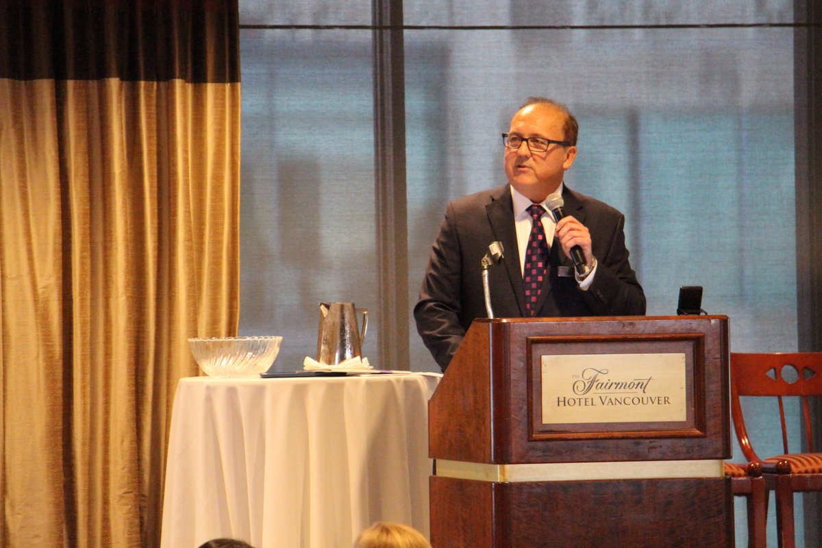 ZLCFinancial's tweet photo. Two more fantastic sessions at this morning's #EmployeeBenefits #seminar. John McGrath's update on the @SanofiCanada healthcare survey results and our #paneldiscussion on the practical reality of mental health in the workplace. What a great morning! https://t.co/PNJHABbNUA