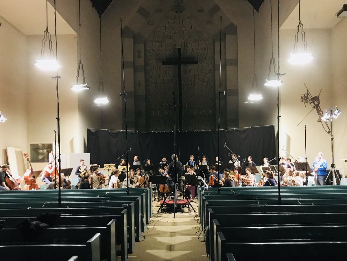 ClemensSeemann's tweet photo. Moment des Tages: Beethoven-Aufnahmen bei @e_reflektor lauschen. Geht hin, folgt, kauft - es lohnt sich!!1!
#nextshit #zukunft https://t.co/7IYmb26E9S