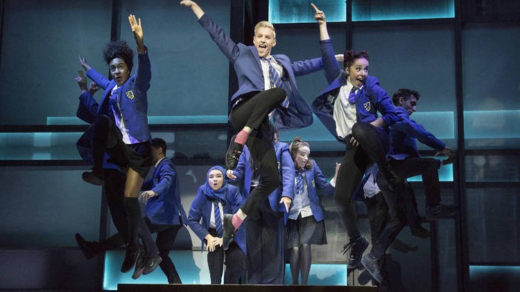 TimeOutTheatre's tweet photo. Review: five big stars for Everybody's Talking About Jamie at the Apollo Shaftesbury https://t.co/ynFSI84u8C https://t.co/bAYJkasch8
