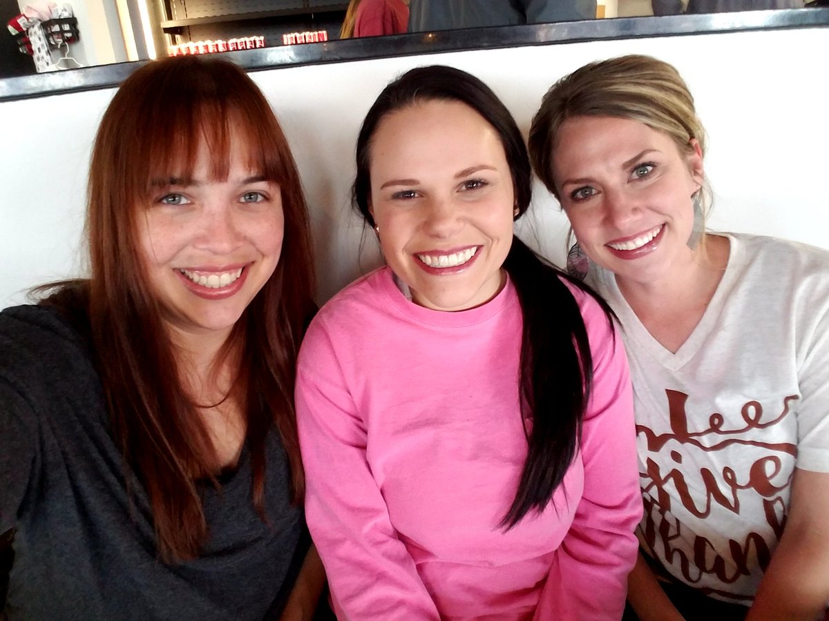 WLSledz's tweet photo. It's lime a reunion every time I walk into @goblackwatercoffee 💙💚💙💚 #weallneedcoffee #goblackwatercoffee #greatfriends #nmjetsfan #ladieswhocoffee https://t.co/XiHfcXHPGe