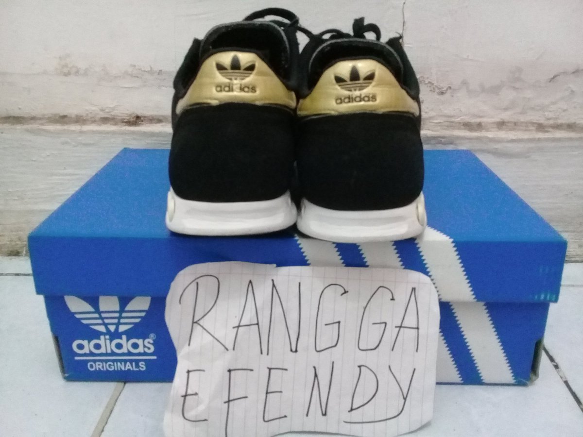 ranggaef_'s tweet photo. L.A. Trainer
Size 40
Used 95%
500k nett
Wa. 085280696633
@Green_Nord27 @emosijiwakucom @bonekcasuals
#ModalAway #modalsemifinal https://t.co/vWVtQVb42v