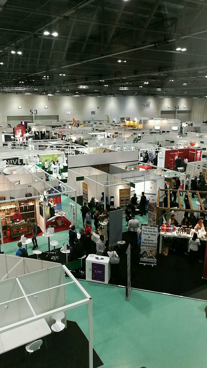 Sabine_Science's tweet photo. Tried so many great and healthy products today at @FoodMattersLive 😋 https://t.co/wGVujVJsdC