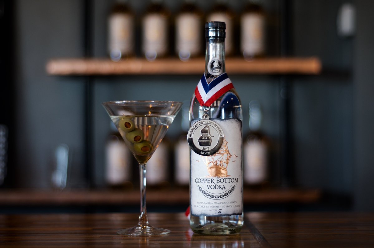 CopperBottomRum's tweet photo. Copper Bottom Craft Distillery genuine handcrafted spirits. Don't be fooled by fake craft distilleries, we make every drop that goes into every bottle! No bulk neutral spirits used. https://t.co/wyudz4rlgm #buildingamerica https://t.co/4w1pmIklbV